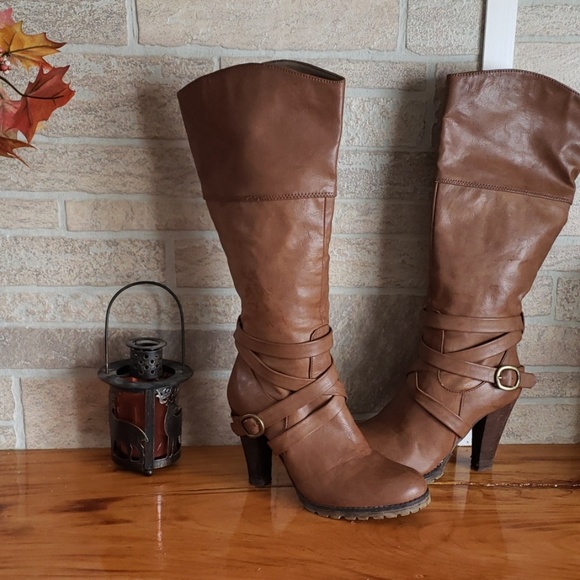 Cute,,,❣, womens boots, only worn a few times. - Picture 1 of 6